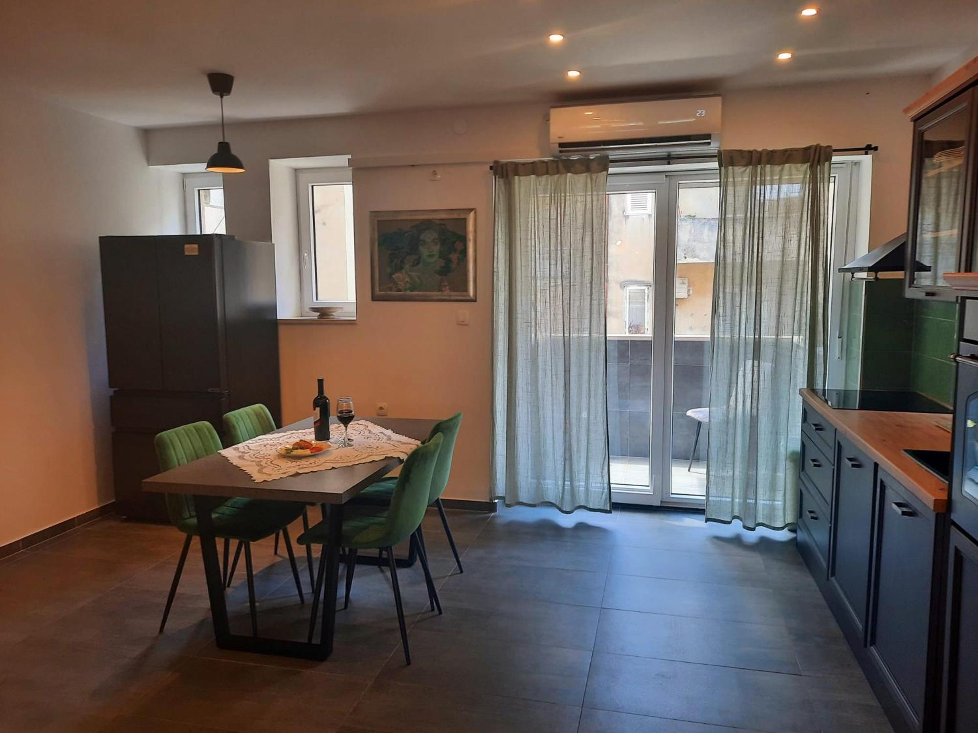 Apartment Home Split