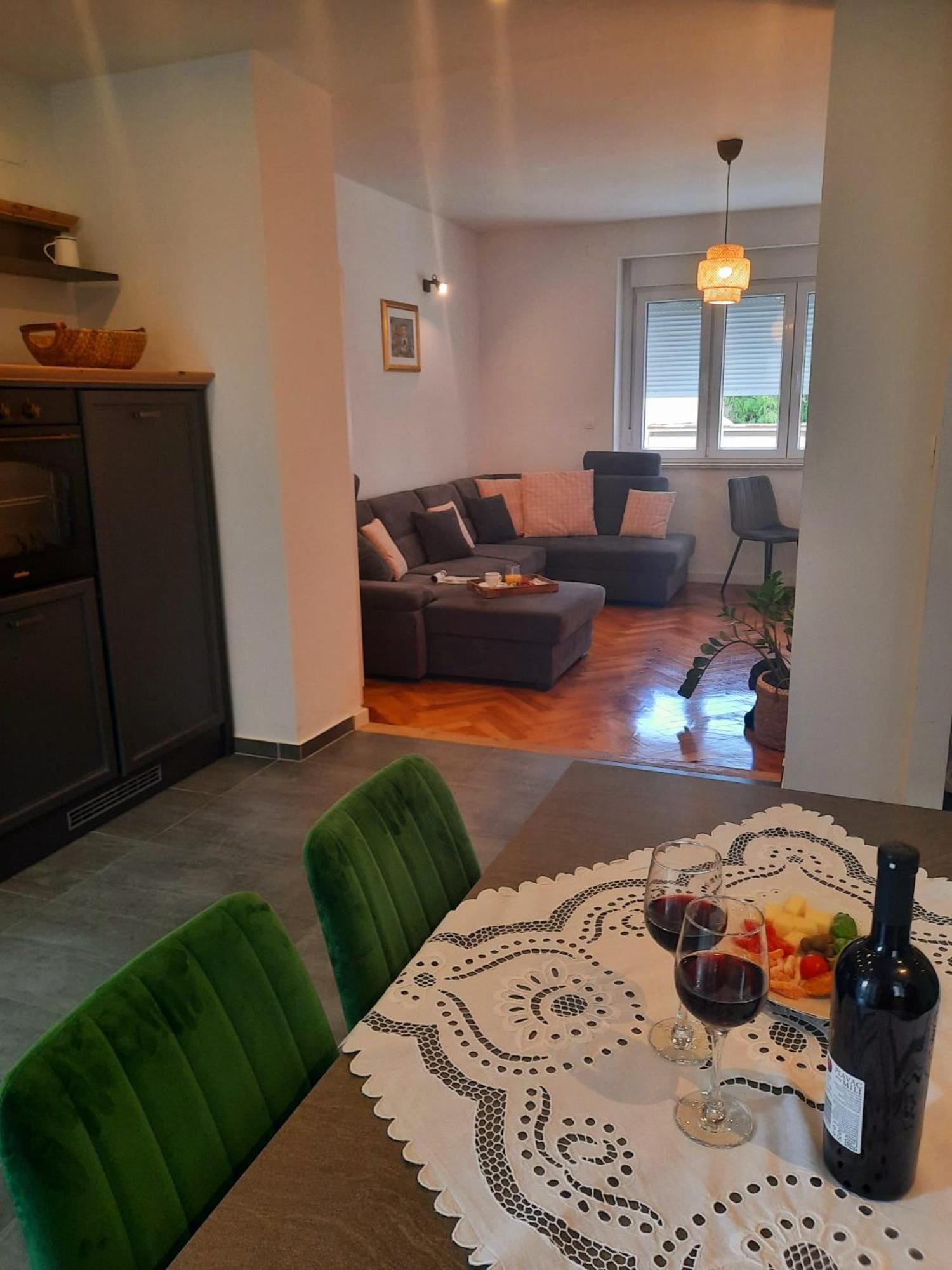 Apartment Home