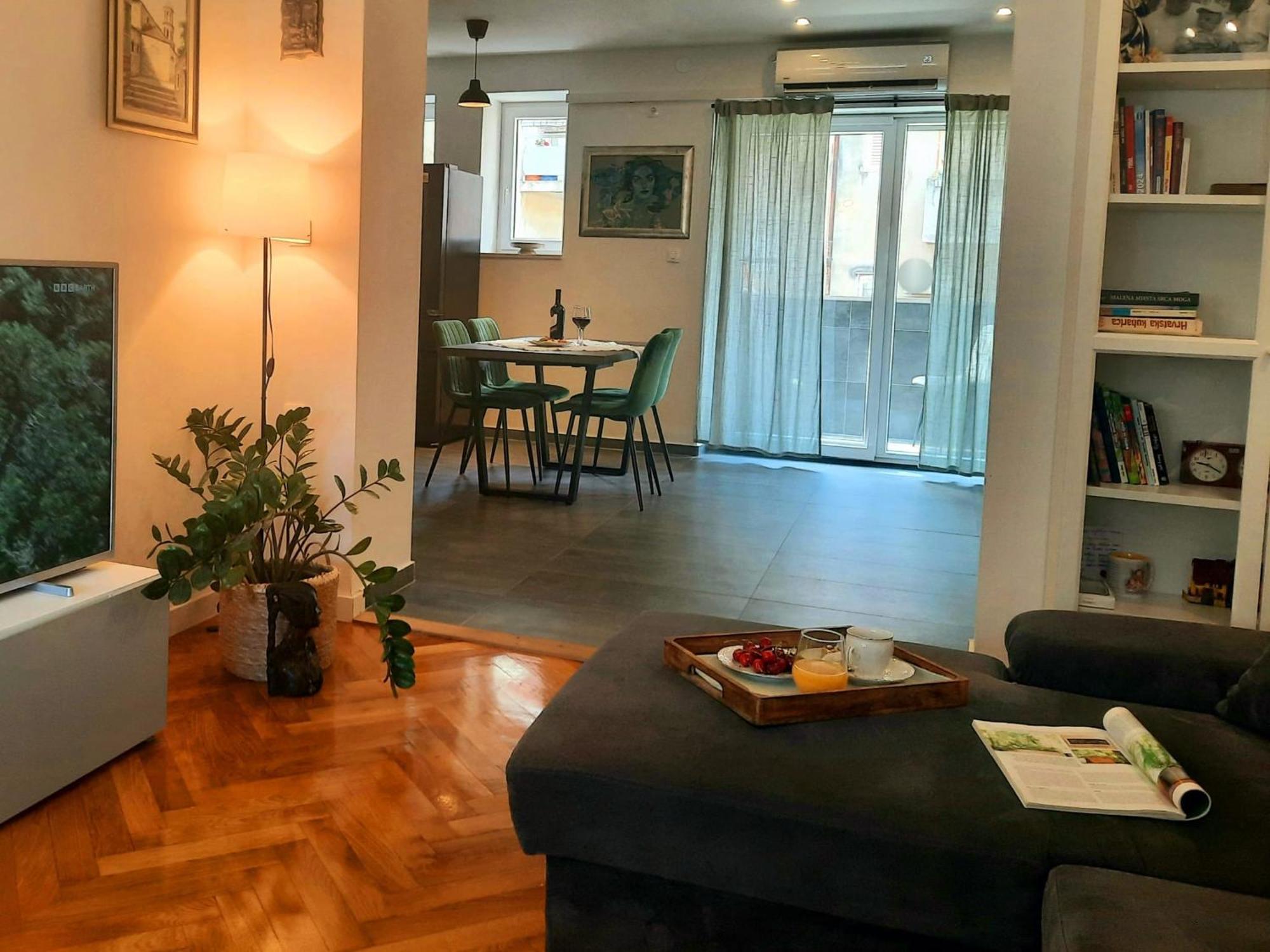 Apartment Home